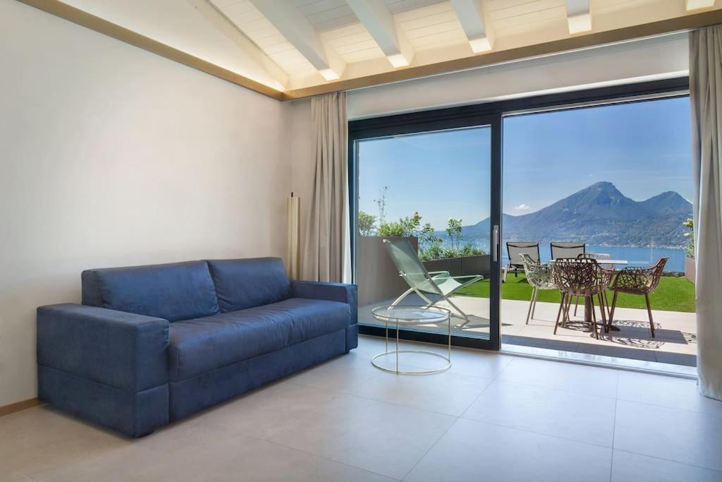 Villa Divina-Apt Armonia-Con Piscina E Vista Lago Кастеллетто-ди-Бренцоне Экстерьер фото