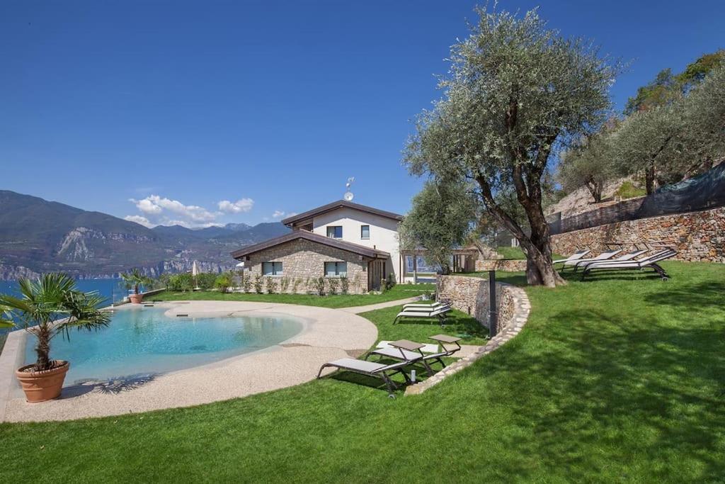 Villa Divina-Apt Armonia-Con Piscina E Vista Lago Кастеллетто-ди-Бренцоне Экстерьер фото
